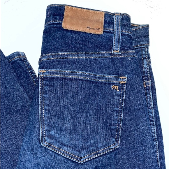 Madewell Denim - Madewell Classic Blue Denim Jeans. 10” high rise. Skinny.  Dark Wash. Size 25T